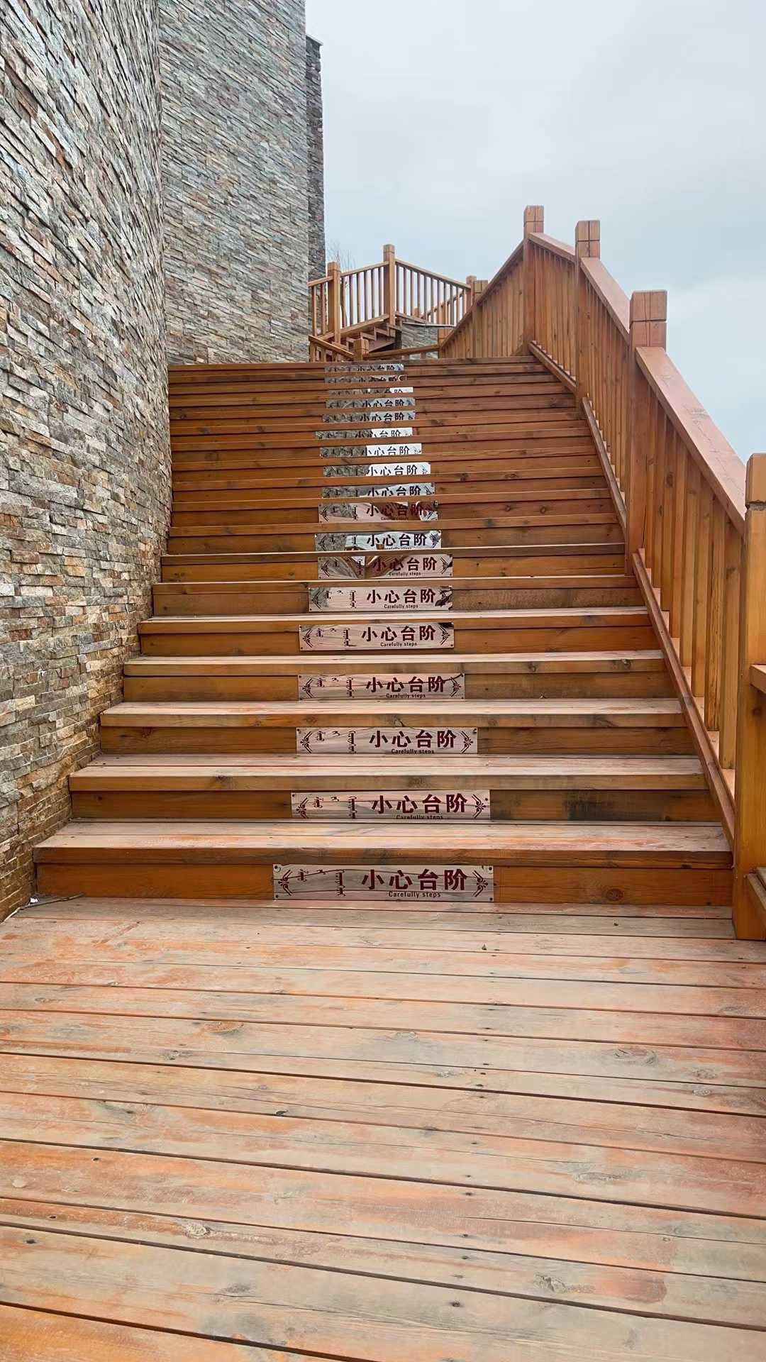 其他 金屬?gòu)V告牌
立式廣告牌
指引牌 60*80